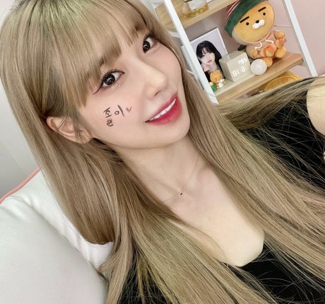 Se Yeon exclusive pornstar photos