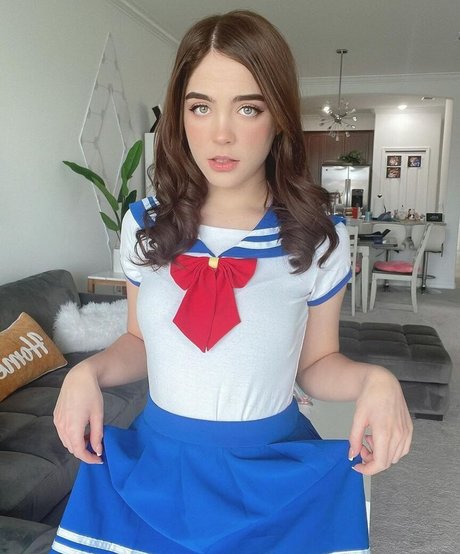Staryuuki nudes model pictures
