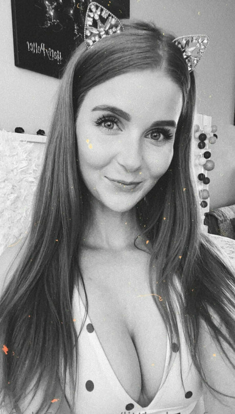 little bee free pornstar naked archive