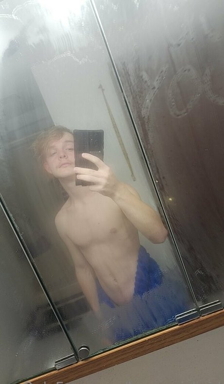 keeganislivid model nude pictures