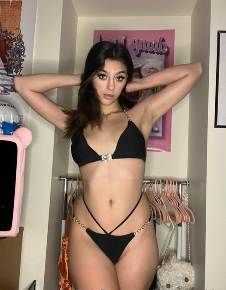 ithinkimabby star naked photos