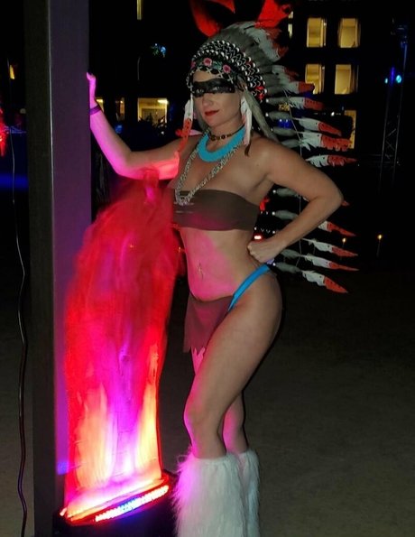 therebeccaryder star sexy photos