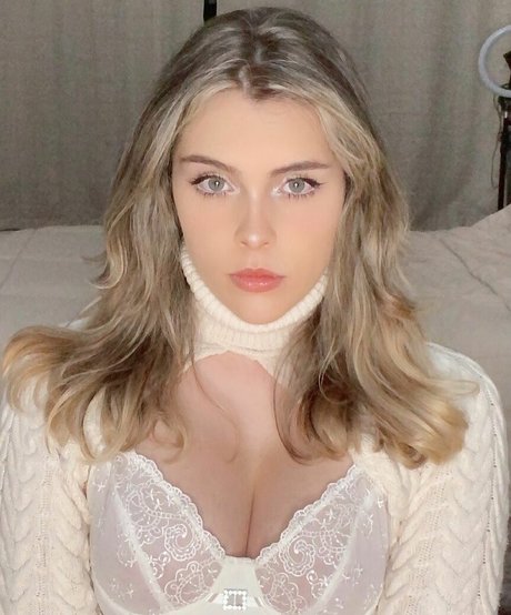 Olivia Herdt hot pornstar archive