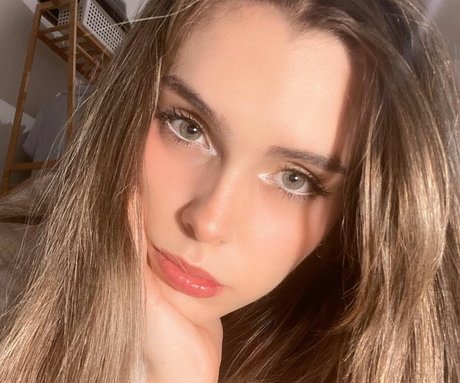 Olivia Herdt star erotic picture