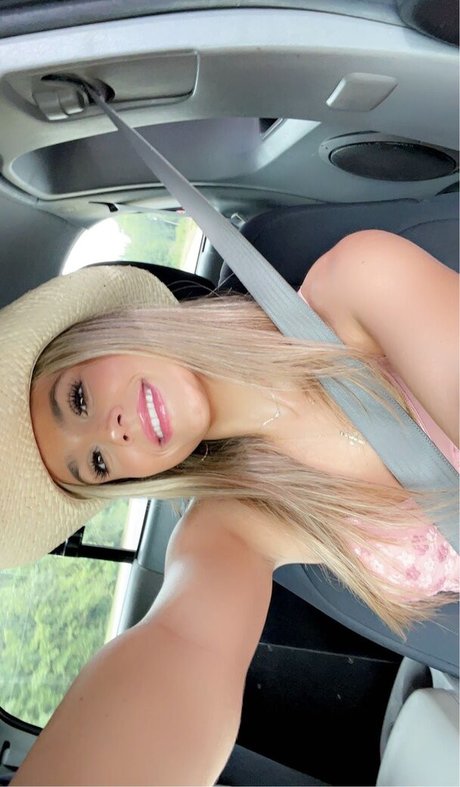 IsaMeccia pornstar perfect galleries