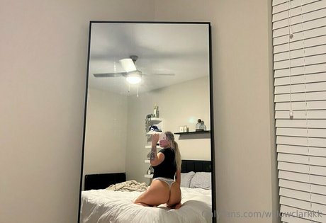 willowclarkk nudes model gallery