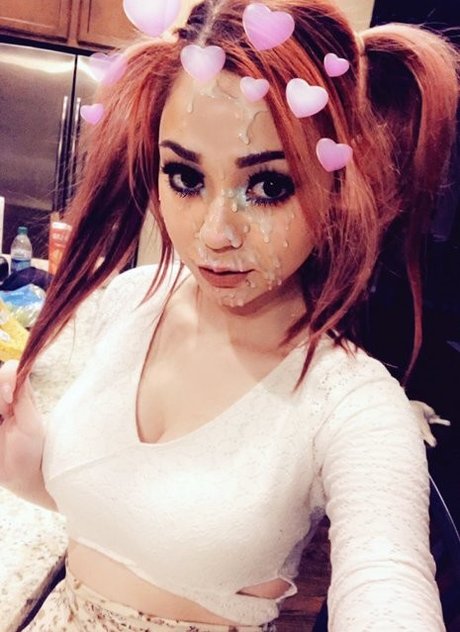 Lilchiipmunk naked model image