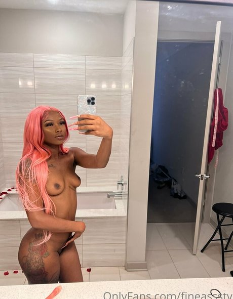 fineasssstv pornographic star photo