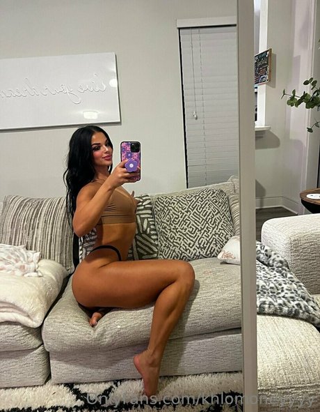 Chloe Swain model xxx images