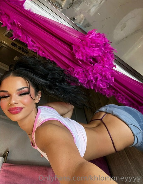Chloe Swain porn model galleries