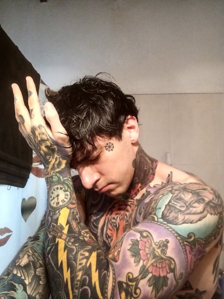 Marshall Perish naked pornstar image