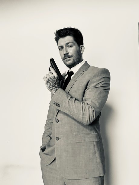 Mr Robinson art model pics