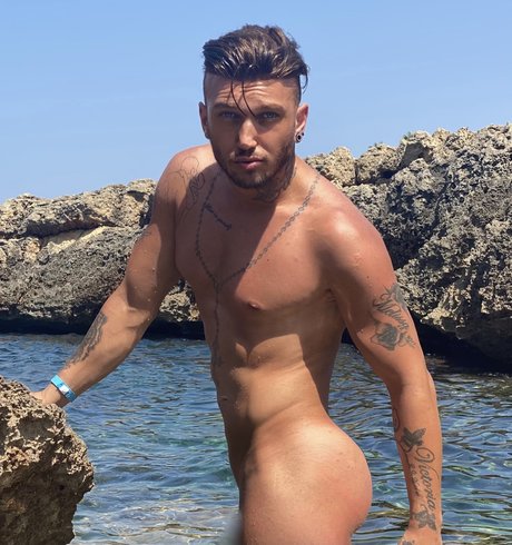 Stefan Lovei hot model picture