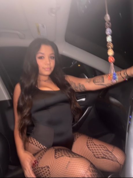 PeachyBabe star nude pics