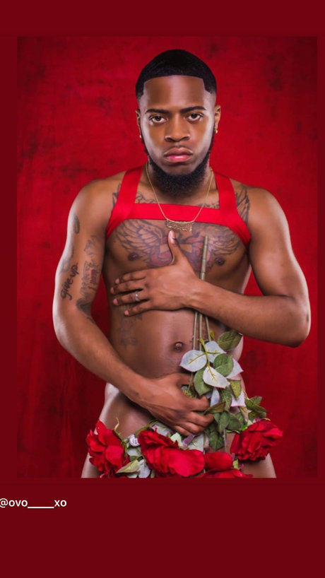 YaFavMonth model erotic photos
