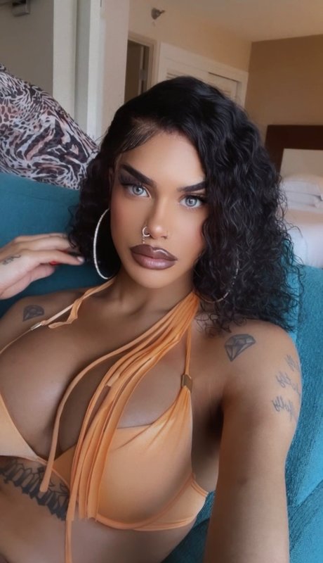The XXXperience model nice pictures