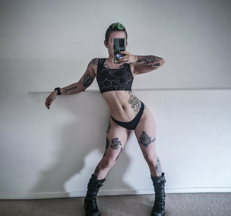 blonde muscle onlyfans perfect pics