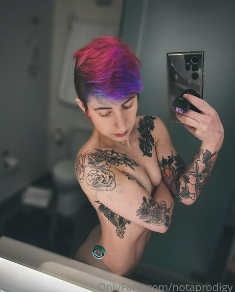 asian petite onlyfans nudes photos