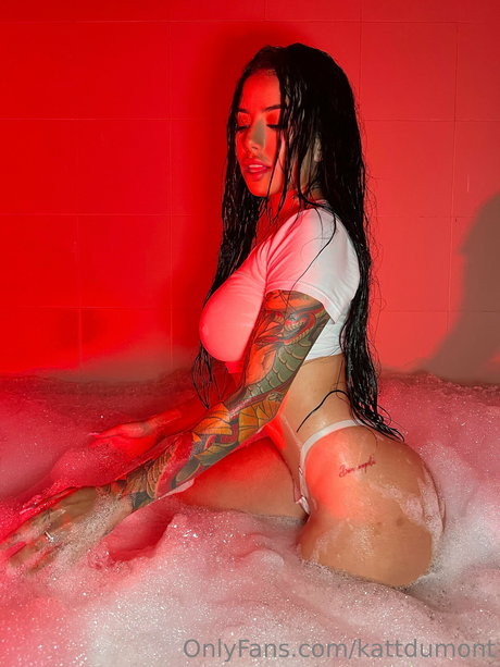 Kattdumont model nudes picture