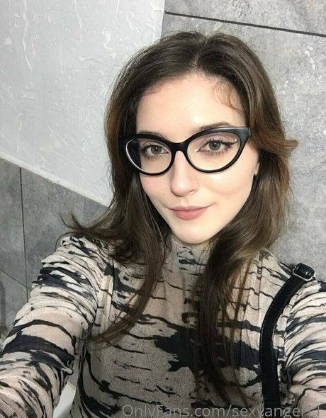 Sexyangel11 top actress pictures