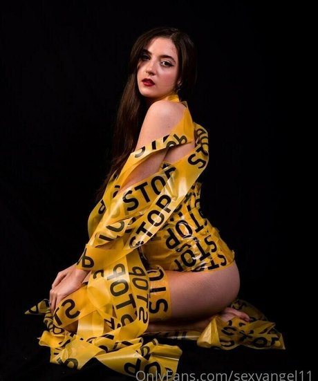 Sexyangel11 top model image