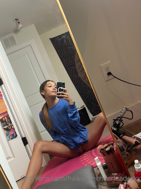 Hawaiian Cheerleader pornstar top photo