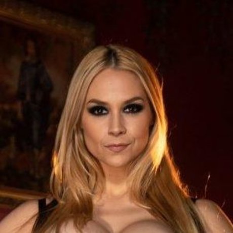 Sarah vandella pretty pornstar img
