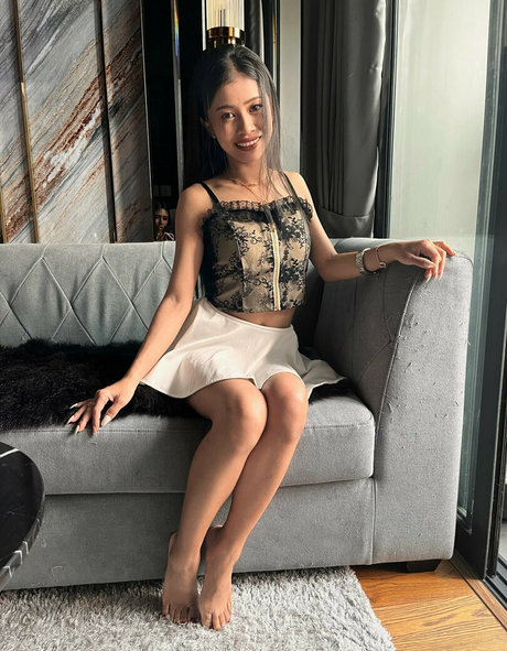 Tiny Alina nude star pictures