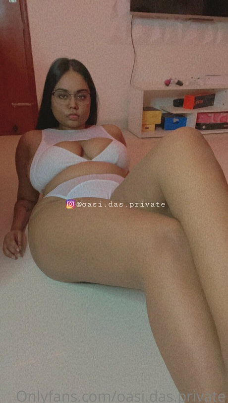Oasi Das naked actress gallery