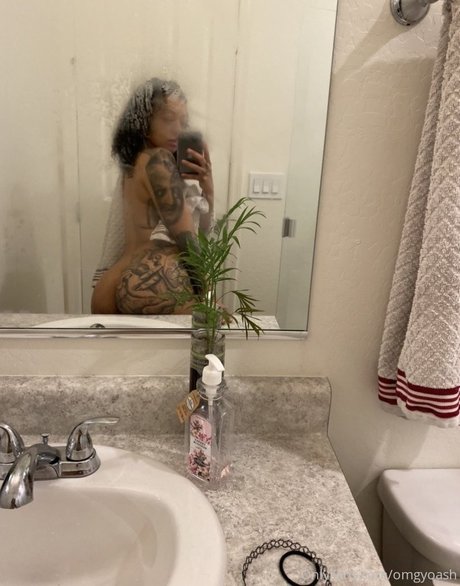 Omgyoash pornstar high quality pic