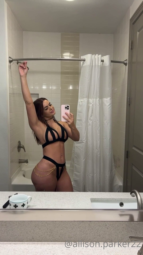 Allison Parker model free picture
