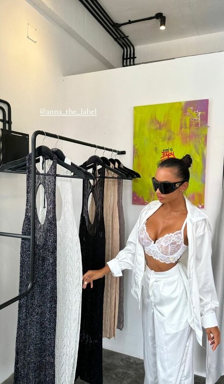I m Single pornstar adult pictures