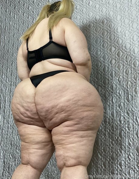 Jexkaa Wolves naked pornstar pic