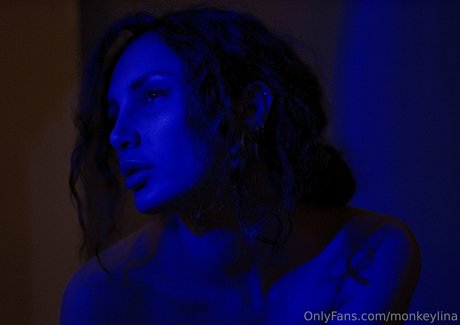 Monkeylina porn model image