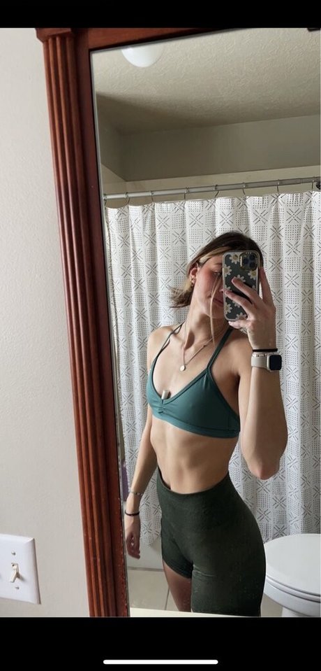 Kayharm1 model nude picture