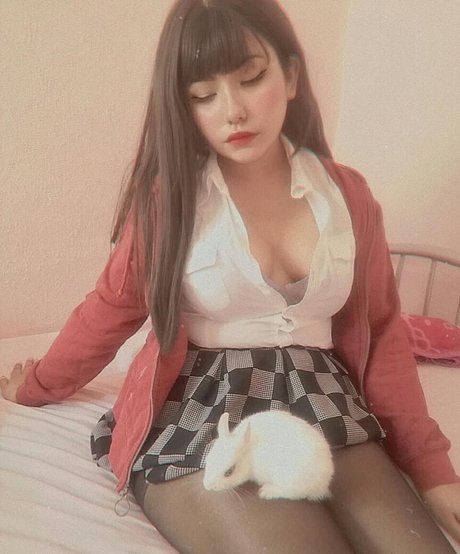 nyannchy nude model pictures