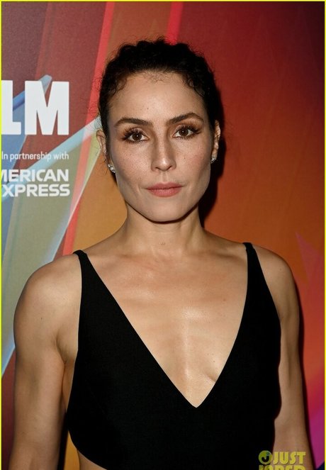 Noomi Rapace naked actress photos