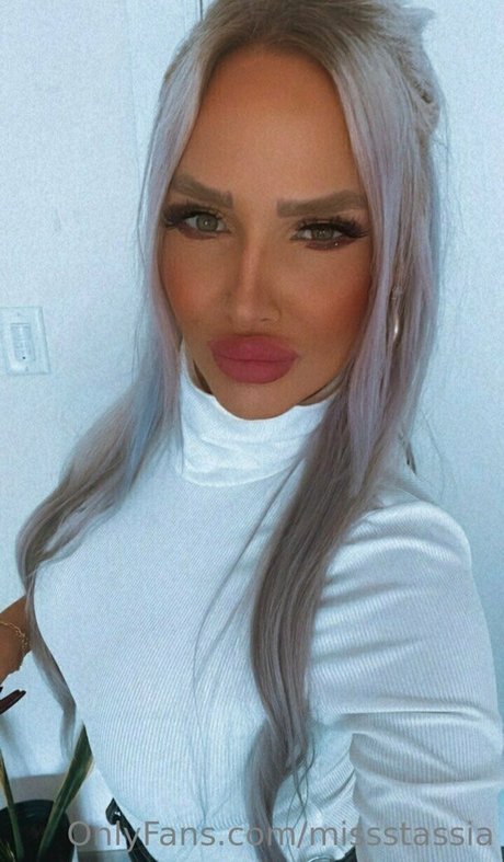 missstassia model nude images