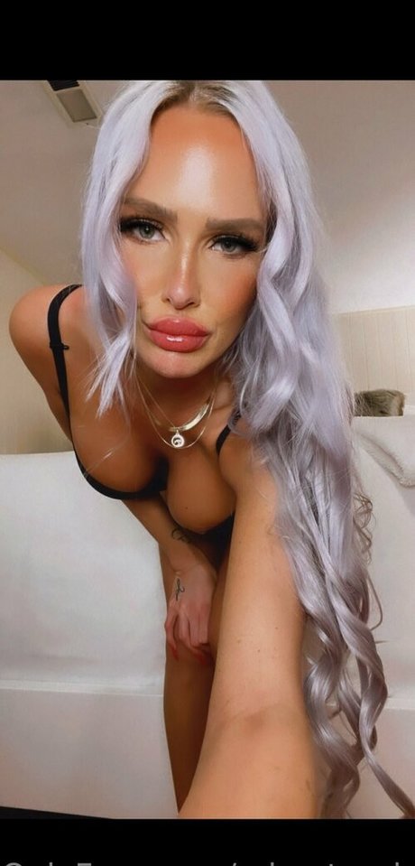 missstassia hot model image