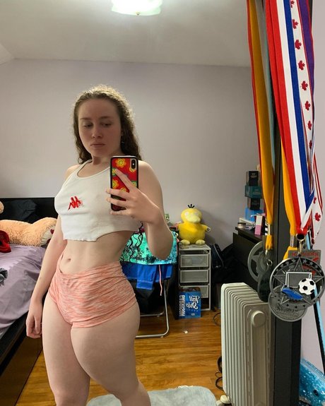 Alyssa Cleversey nudes model picture