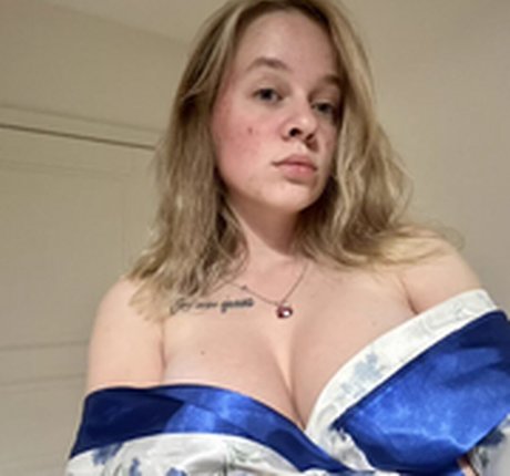 Dog Queen model naked galleries