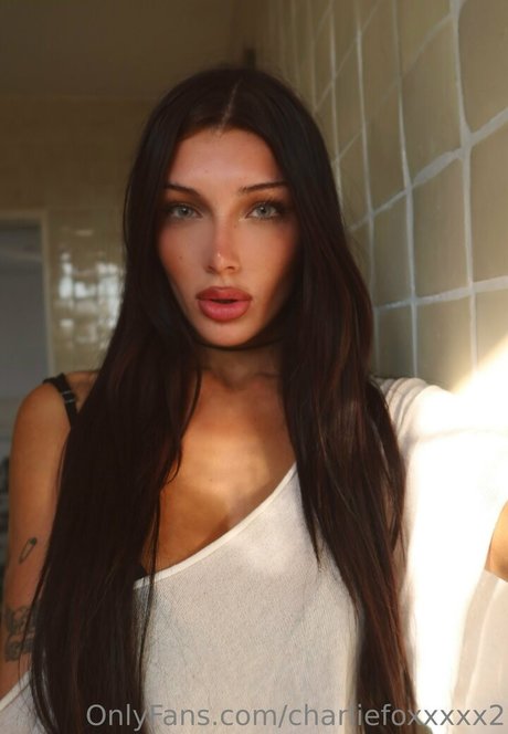 charliefoxxxxx2 art star photo