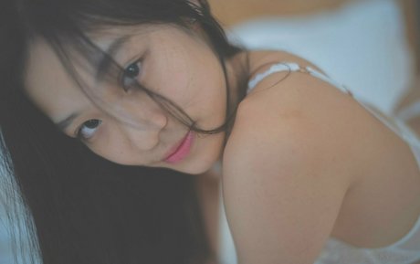 eskyperry nudes actress pics