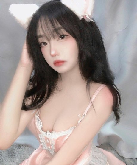byzeko02 model nude gallery