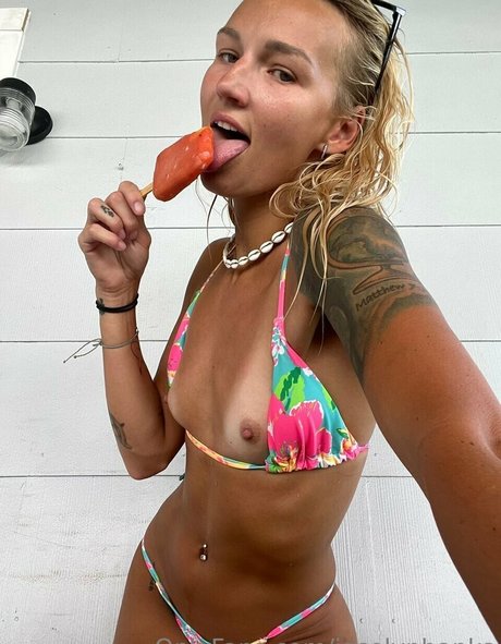 Joselyn Banks exclusive model pic