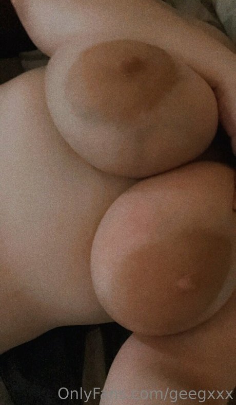 geegxxx model high quality photo