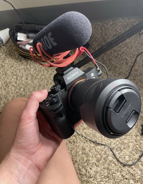 asian findom onlyfans erotic image