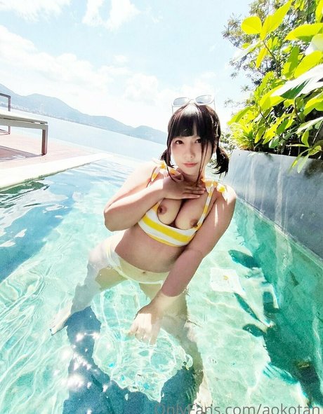 Aokotan model porn image