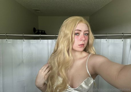 aurorabrookefree star naked photos