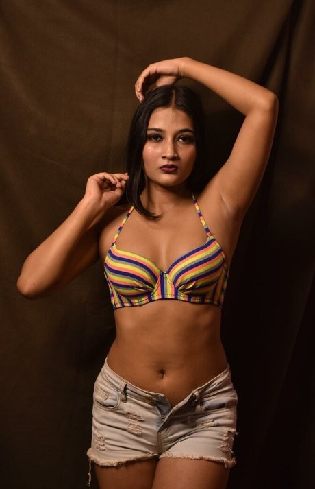 Tanyasinha Lovers star naked pictures